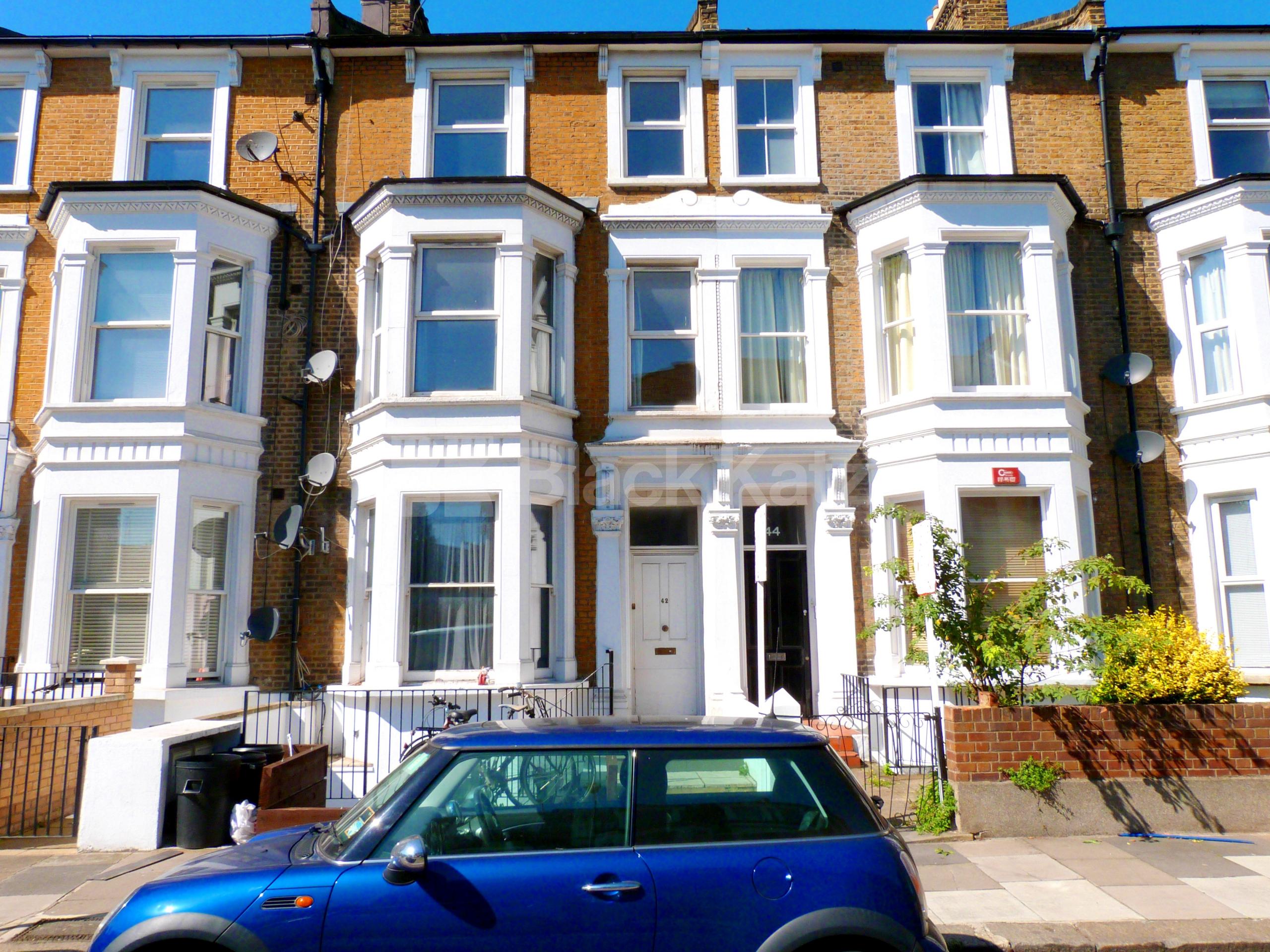 			NEW INSTRUCTION- PRIVATE ROOF TERRACE , 3 Bedroom, 1 bath, 1 reception Apartment			 Weltje Road, , Hammersmith W6