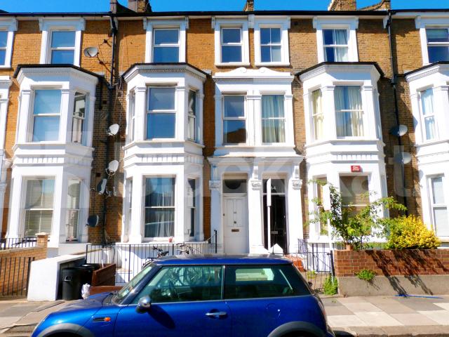 			NEW INSTRUCTION- PRIVATE ROOF TERRACE , 3 Bedroom, 1 bath, 1 reception Apartment			 Weltje Road, , Hammersmith