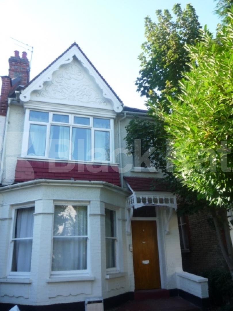 			5 Bedroom, 1 bath, 1 reception Semi-Detached House			 Warner Road, CROUCH END