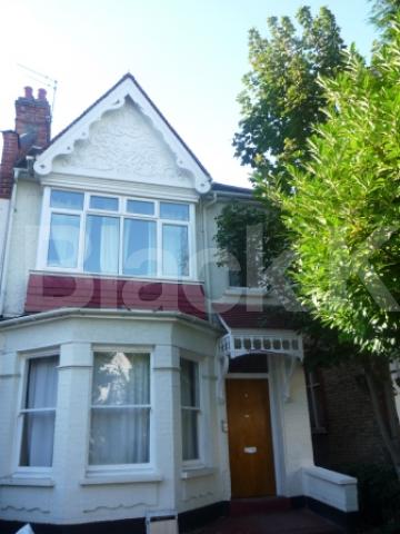 			5 Bedroom, 1 bath, 1 reception Semi-Detached House			 Warner Road, CROUCH END