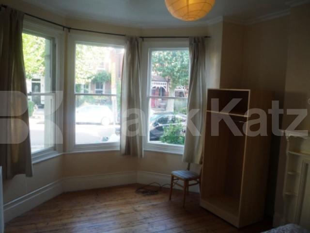 			5 Bedroom, 1 bath, 1 reception Semi-Detached House			 Warner Road, CROUCH END