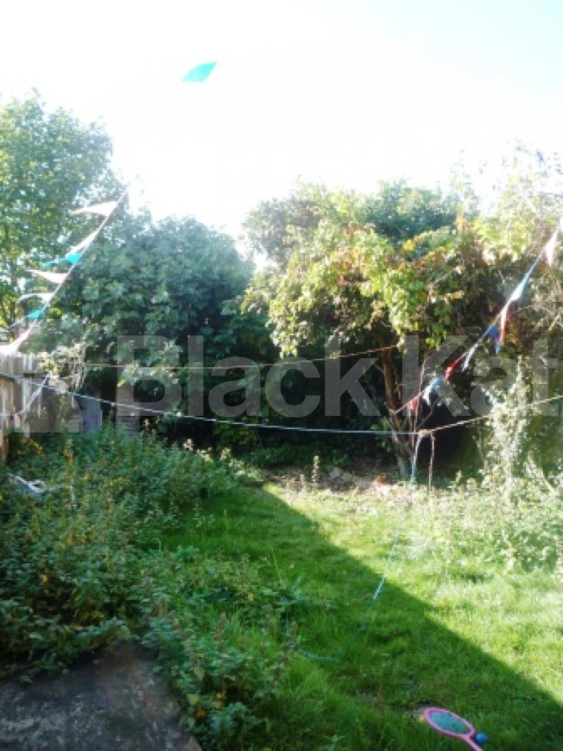 			5 Bedroom, 1 bath, 1 reception Semi-Detached House			 Warner Road, CROUCH END