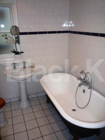 			5 Bedroom, 1 bath, 1 reception House			 Rathcoole Gardens, CROUCH END