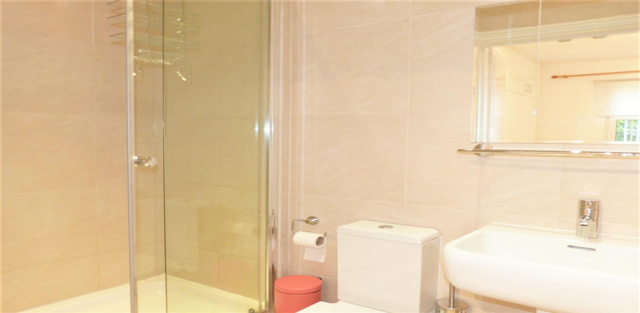 			3 Bedroom, 1 bath, 1 reception Flat			 Priory Road, WEST/SOUTH HAMPSTEAD