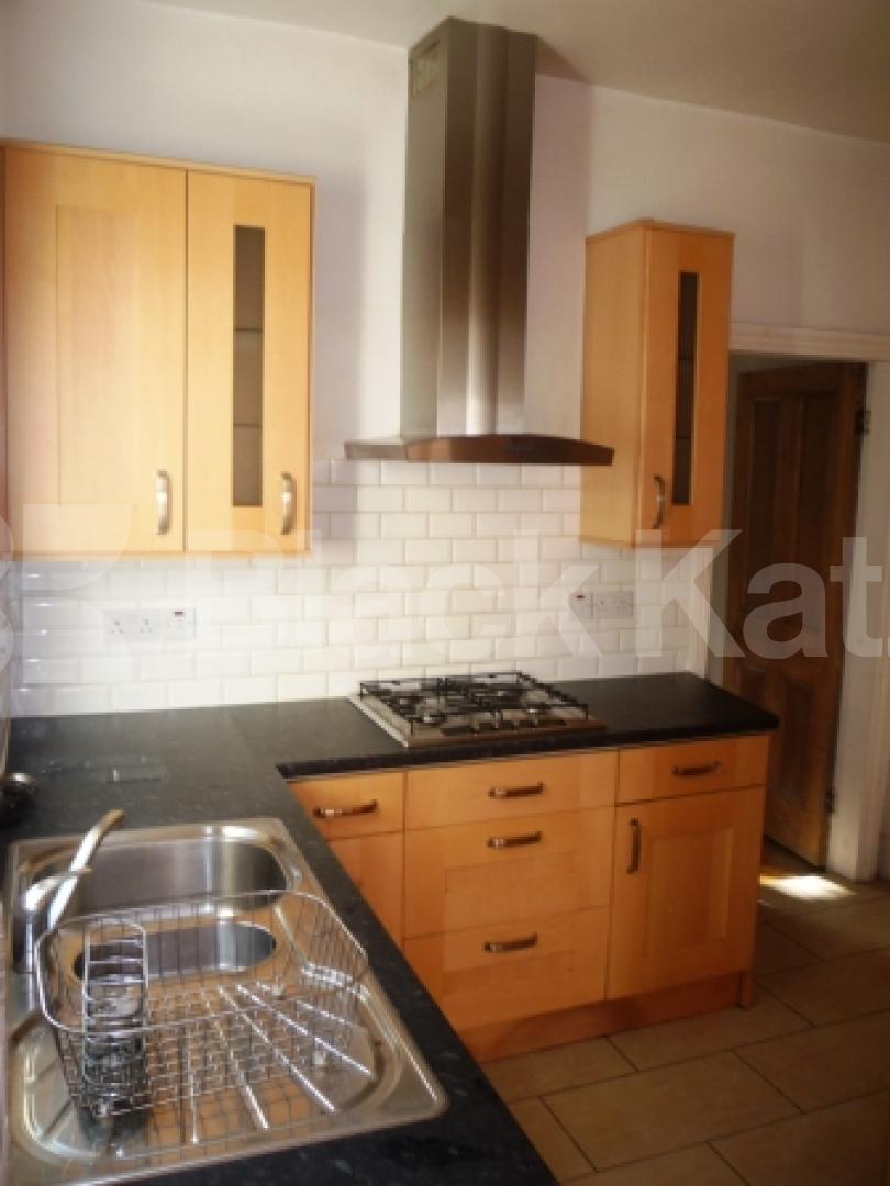 			4 Bedroom, 1 bath, 1 reception House			 Inderwick Road, CROUCH END