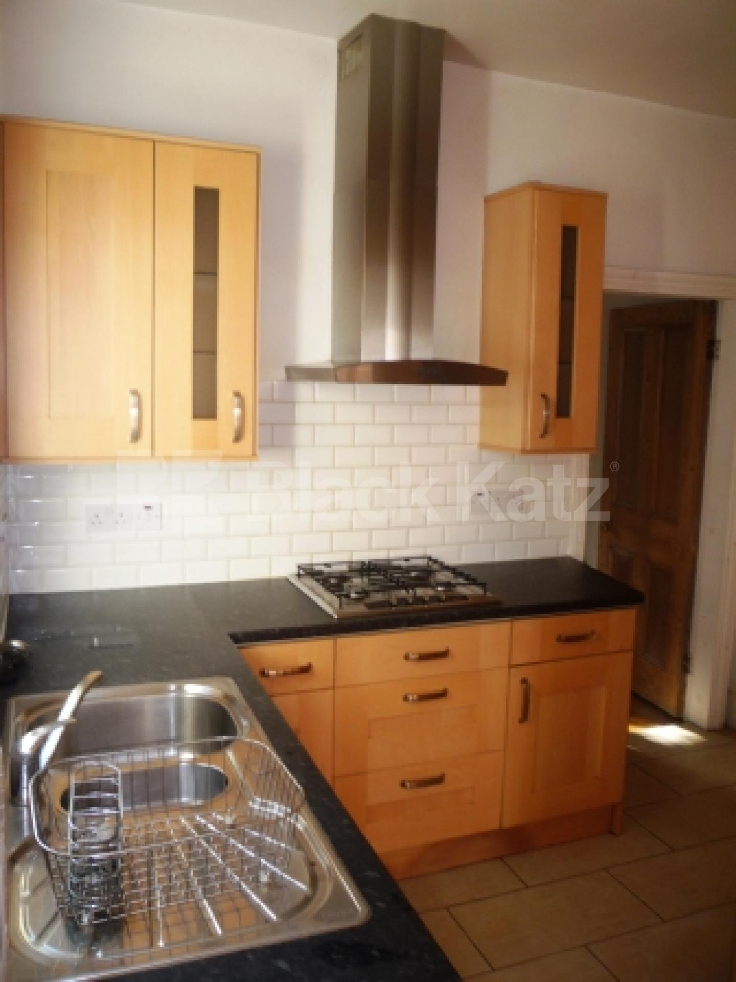 			4 Bedroom, 1 bath, 1 reception House			 Inderwick Road, CROUCH END N8