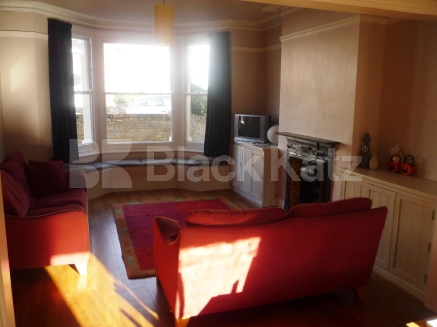 			4 Bedroom, 1 bath, 1 reception House			 Inderwick Road, CROUCH END