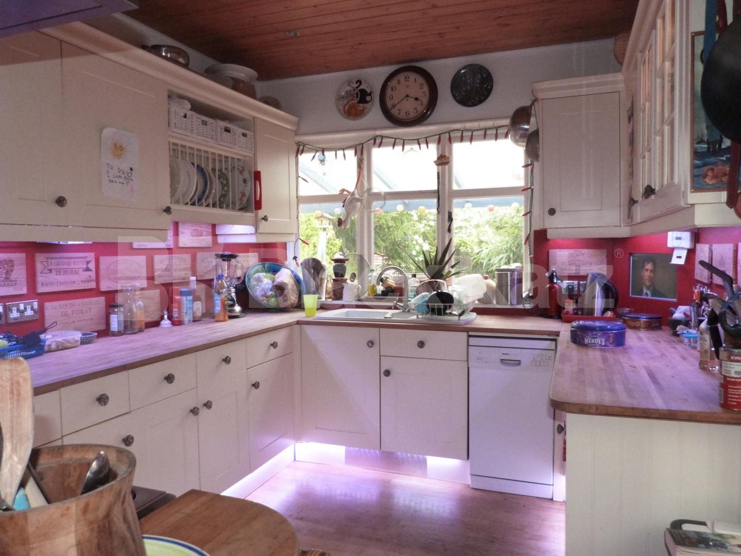 			3 Bedroom, 1 bath, 1 reception Detached House			 Macdonald Road, New Southgate