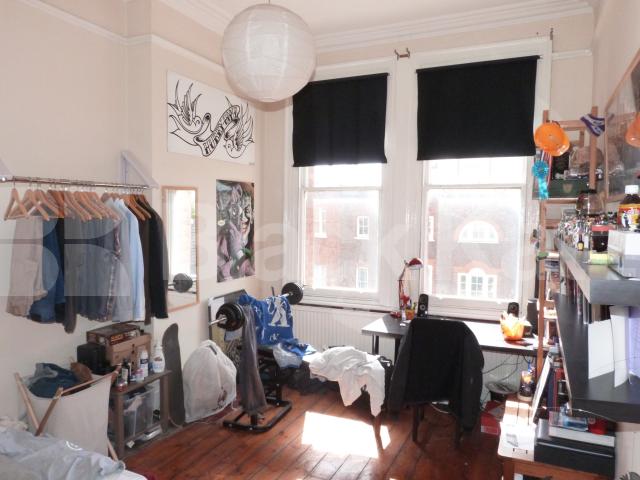 			3 Bedroom, 1 bath, 1 reception Apartment			 Hornsey Lane, Highgate