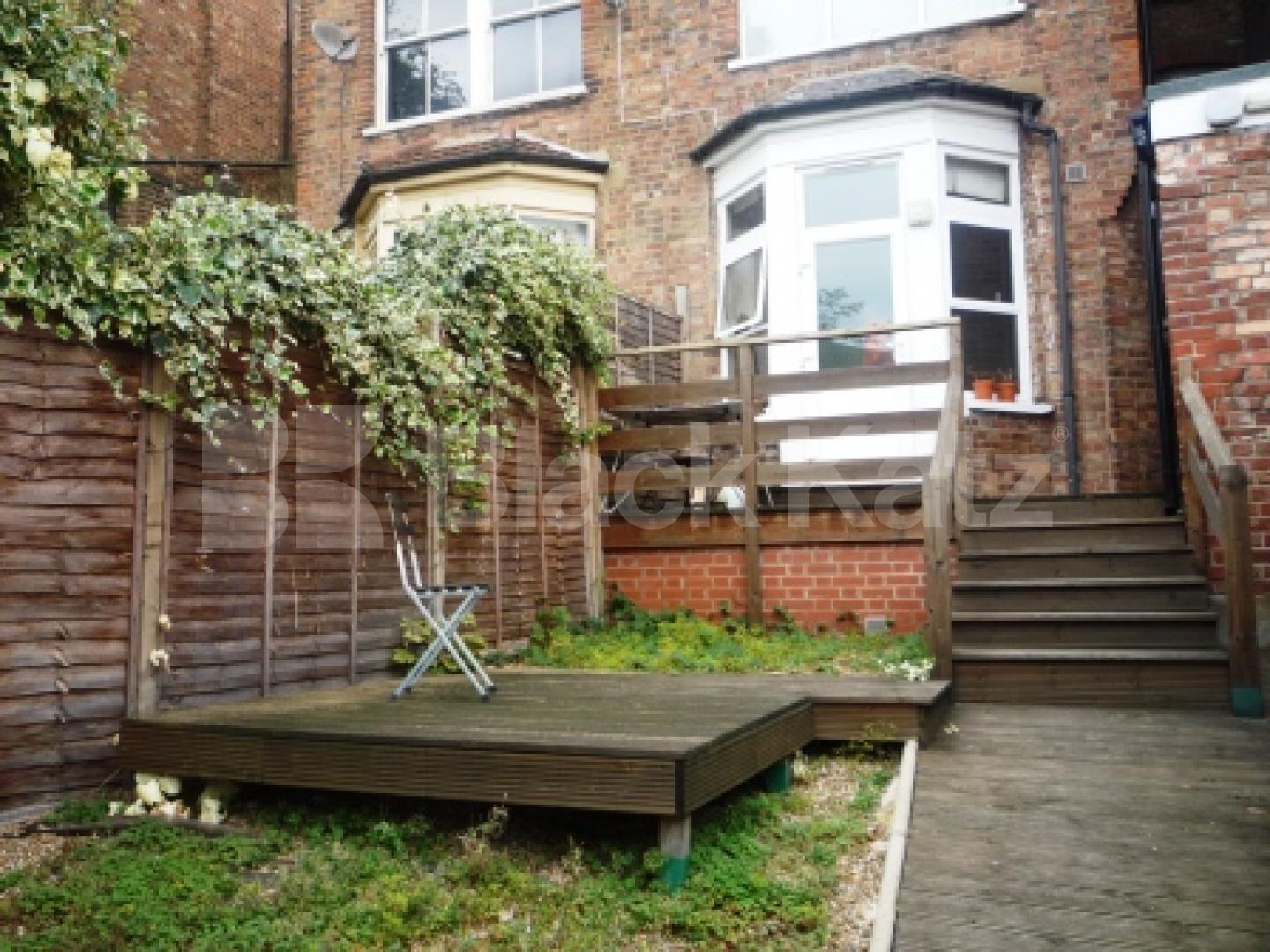 			Studio Apartment, 1 bath, 1 reception Studio			 Muswell Hill, Muswell Hill