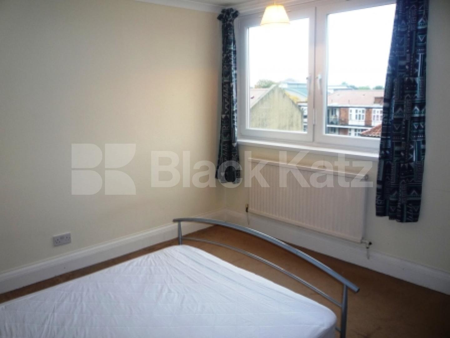 			2 Bedroom, 1 bath, 1 reception Flat			 Campsbourne Road, HORNSEY