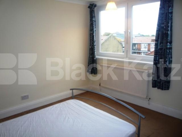 			2 Bedroom, 1 bath, 1 reception Flat			 Campsbourne Road, HORNSEY
