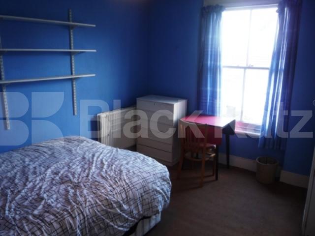 			4 Bedroom, 1 bath, 1 reception House			 Courcy Road, TURNPIKE LANE