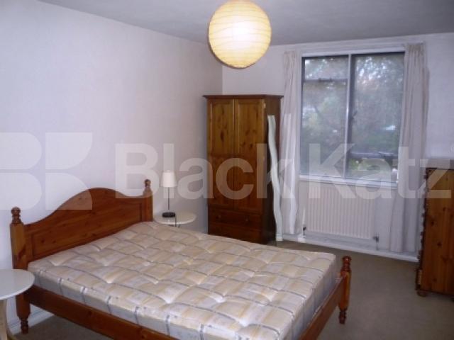 			1 Bedroom, 1 bath, 1 reception Flat			 Muswell Hill, MUSWELL HILL