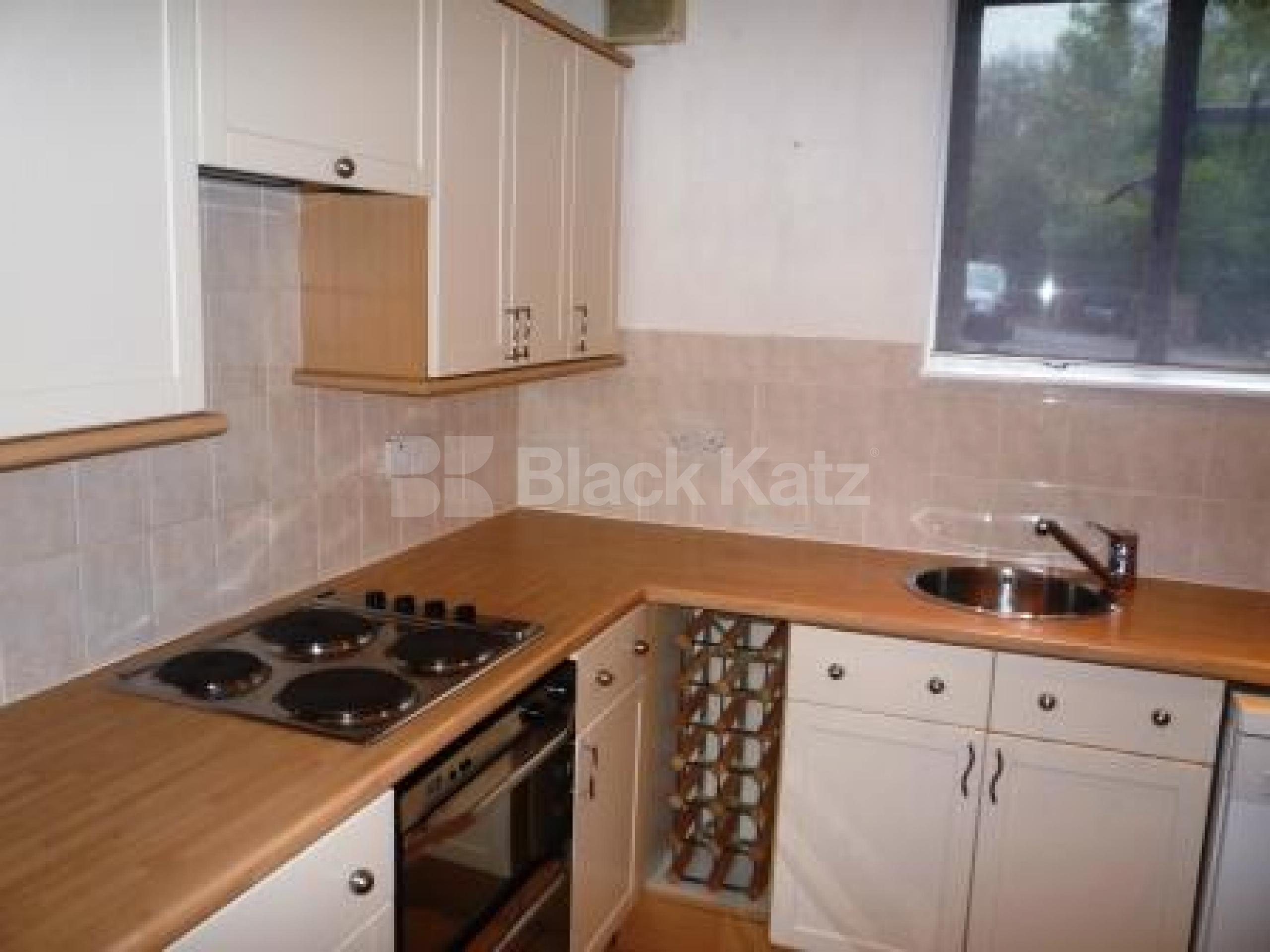 			1 Bedroom, 1 bath, 1 reception Flat			 Muswell Hill, MUSWELL HILL N10