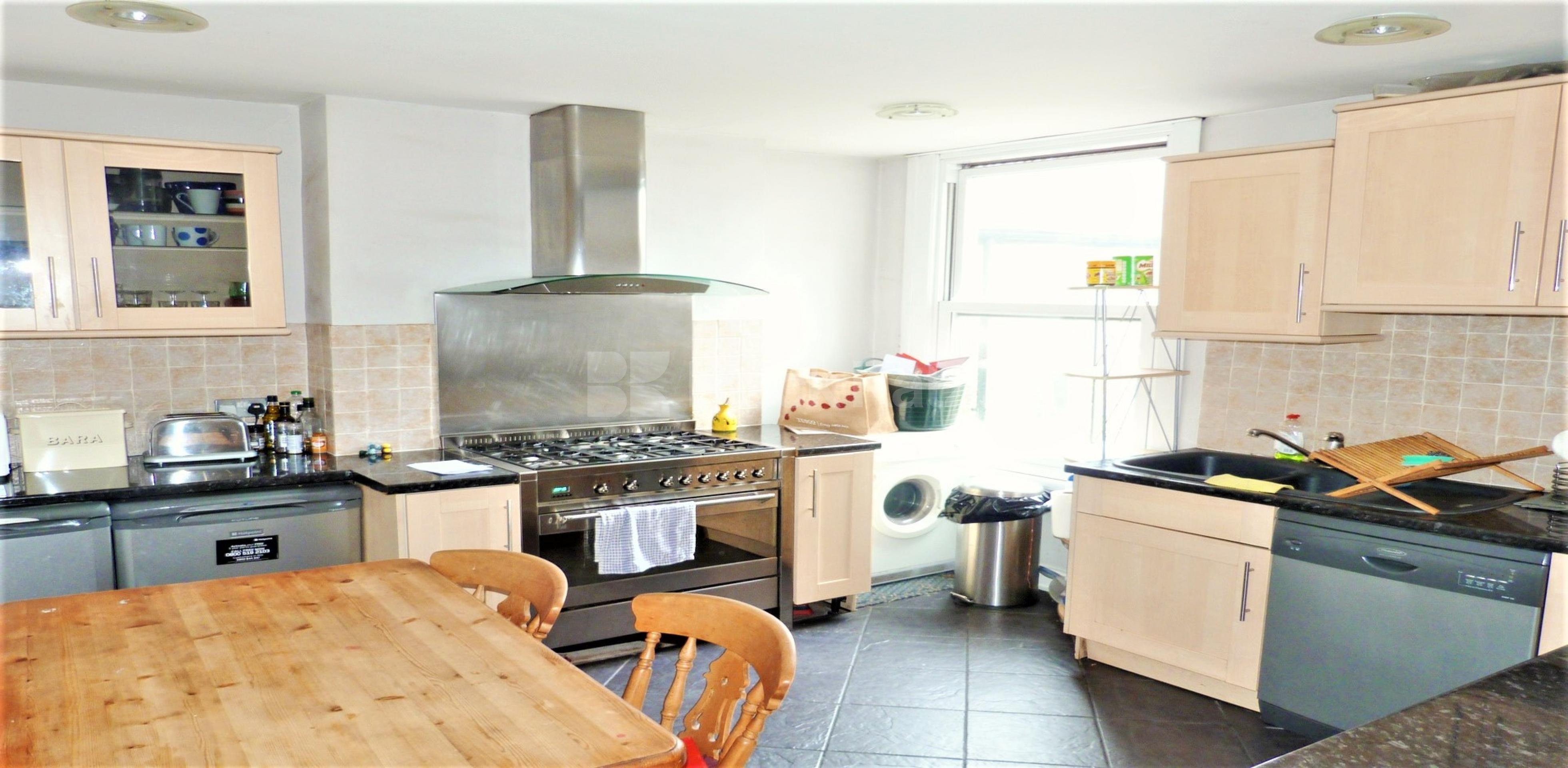 			NEW INSTRUCTION (Private Garden), 3 Bedroom, 1 bath, 1 reception Flat			 Pavillion Terrace, Wood Lane , North Kensington  W12