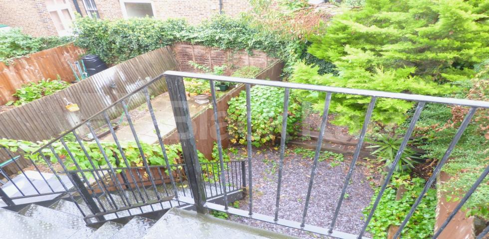			NEW INSTRUCTION (Private Garden), 3 Bedroom, 1 bath, 1 reception Flat			 Pavillion Terrace, Wood Lane , North Kensington 