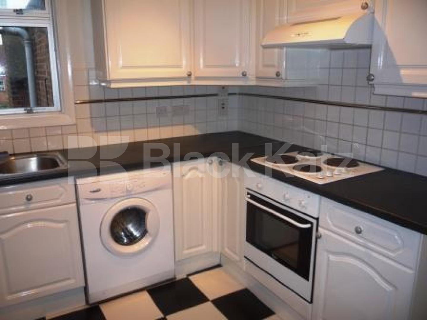 			2 Bedroom, 1 bath, 1 reception Flat			 Linzee Road, CROUCH END
