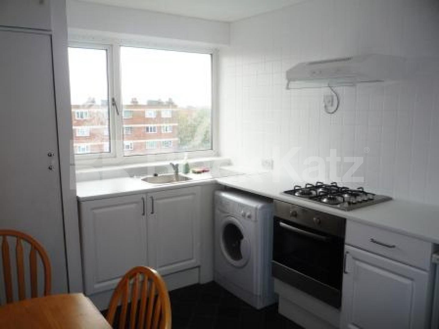 			2 Bedroom, 1 bath, 1 reception Flat			 Lordship Lane, WOOD GREEN