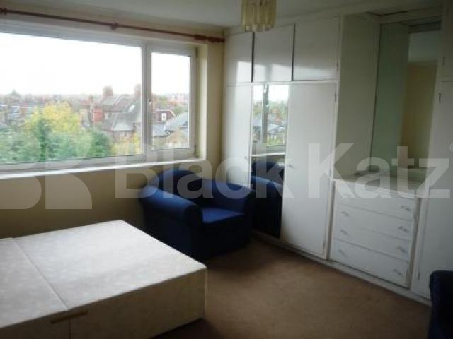 			2 Bedroom, 1 bath, 1 reception Flat			 Lordship Lane, WOOD GREEN