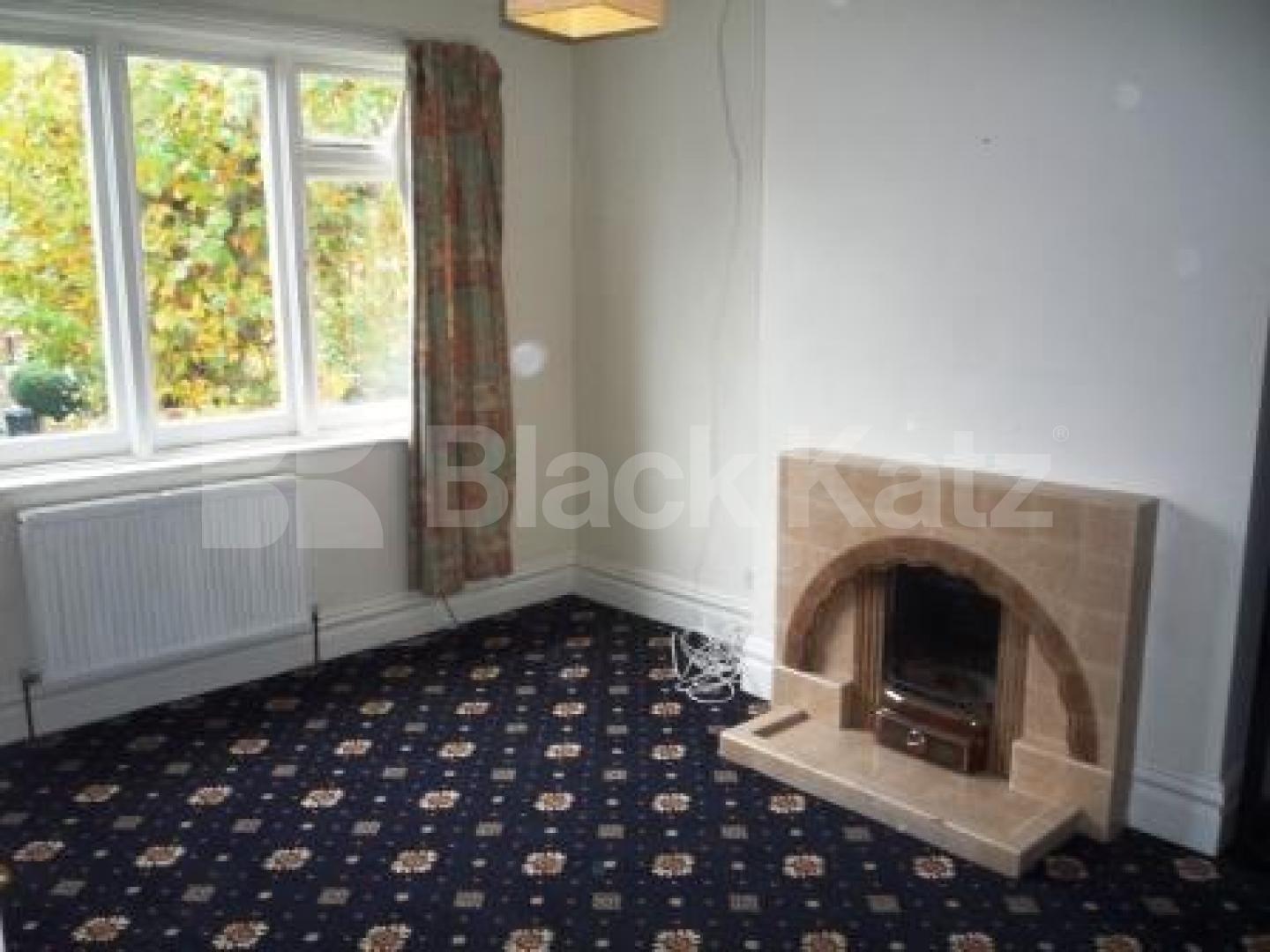 			NEW INSTRUCTION!, 2 Bedroom, 1 bath, 1 reception Flat			 Redston Road, CROUCH END N8