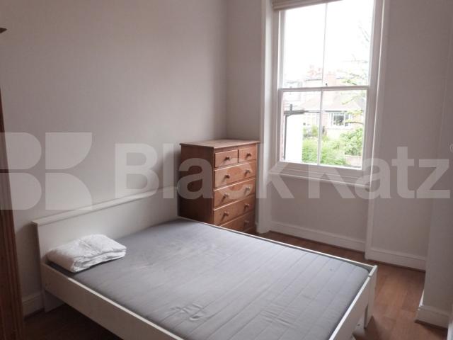 			Stunning Property !, 2 Bedroom, 1 bath, 1 reception Flat			 LAUSANNE ROAD, HARINGEY LADDER