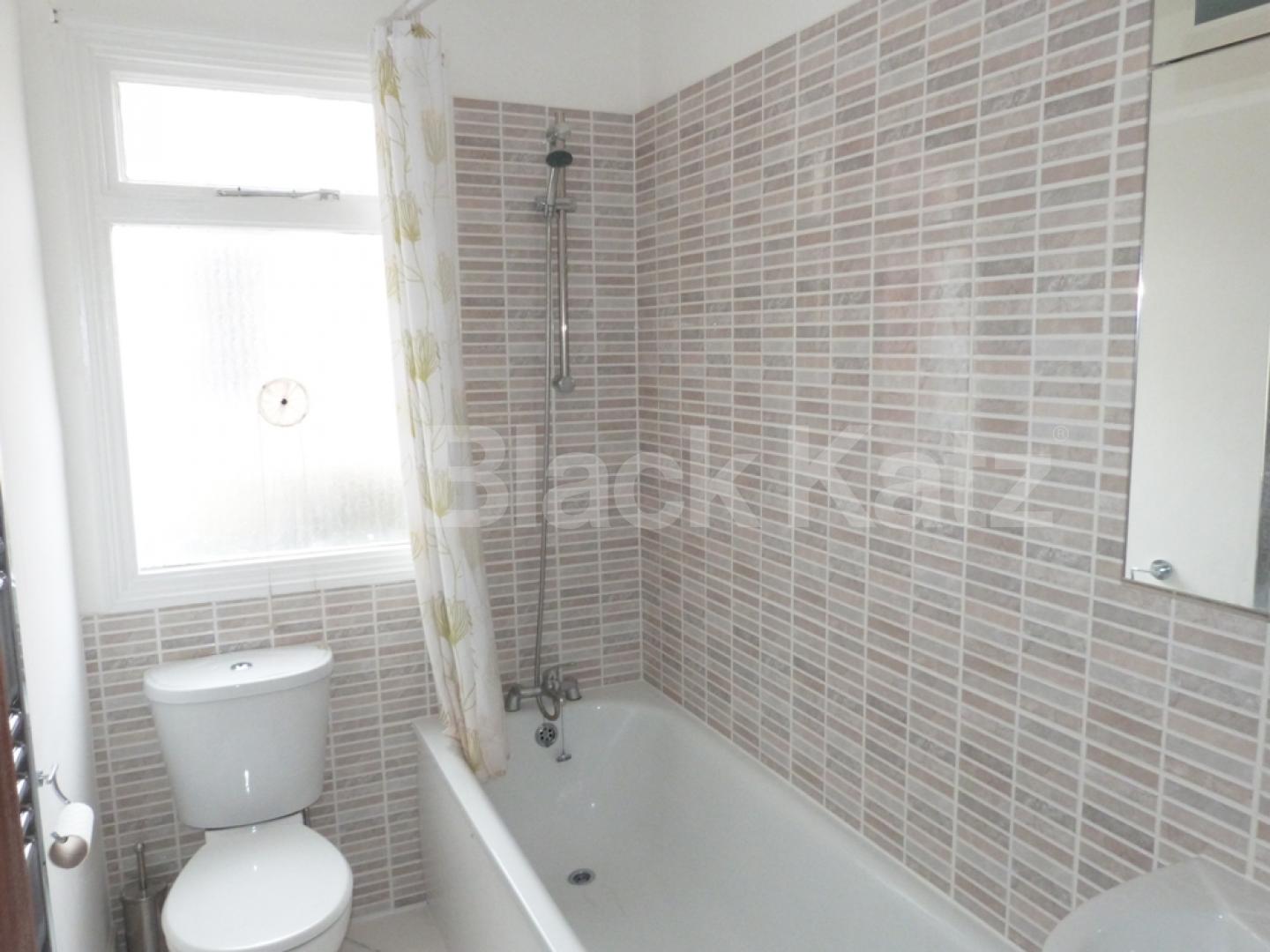 			Stunning Property !, 2 Bedroom, 1 bath, 1 reception Flat			 LAUSANNE ROAD, HARINGEY LADDER