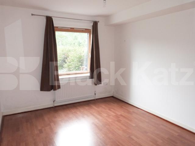 			1 Bedroom, 1 bath, 1 reception Ground Floor Flat			 West Point, Hornsey/Turnpike Lane