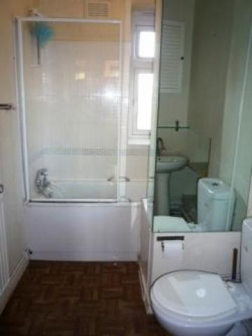 			3 Bedroom, 1 bath, 1 reception Flat			 Oak Lane, EAST FINCHLEY