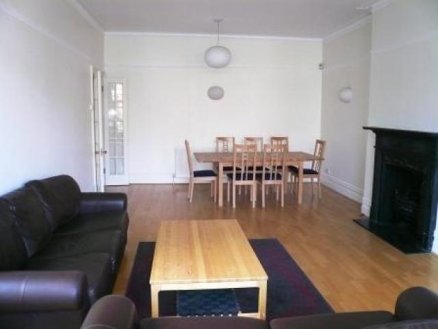 			3 Bedroom, 1 bath, 1 reception Flat			 Compayne Gardens, WEST HAMPSTEAD