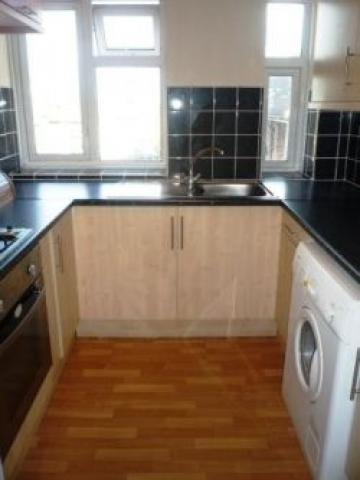 			3 Bedroom, 1 bath, 1 reception Flat			 Oak Lane, EAST FINCHLEY