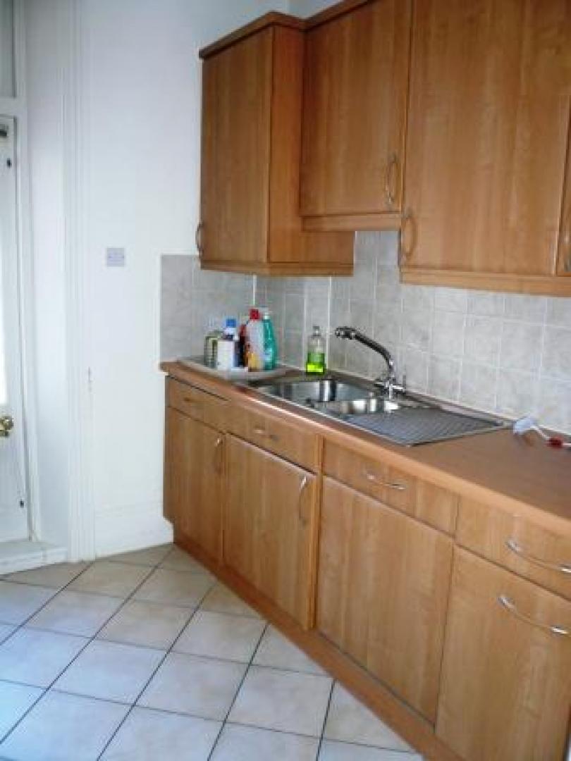 			3 Bedroom, 1 bath, 1 reception Flat			 Compayne Gardens, WEST HAMPSTEAD