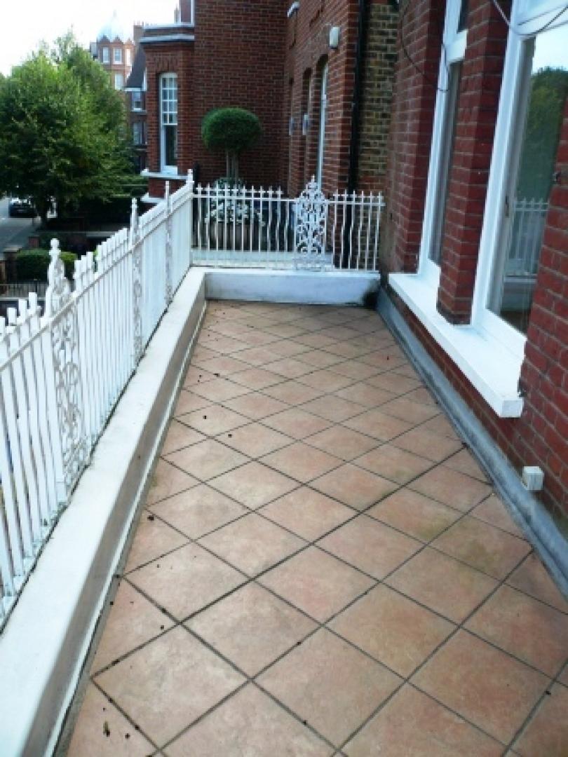 			3 Bedroom, 1 bath, 1 reception Flat			 Compayne Gardens, WEST HAMPSTEAD