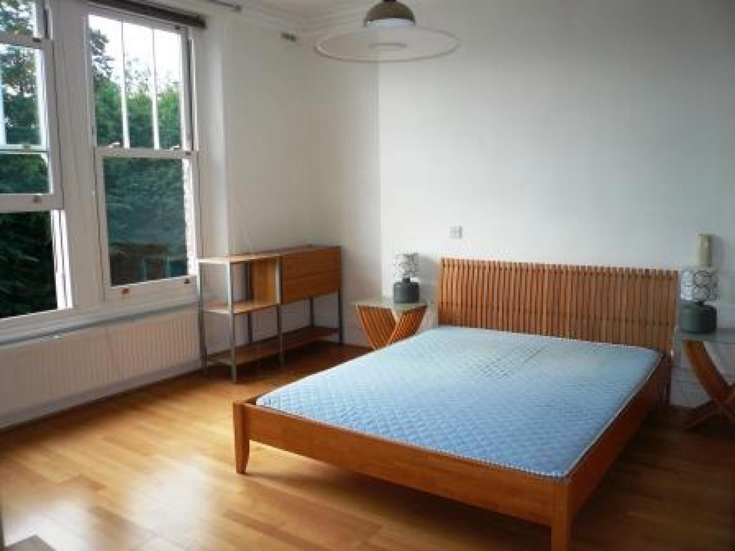 			3 Bedroom, 1 bath, 1 reception Flat			 Compayne Gardens, WEST HAMPSTEAD