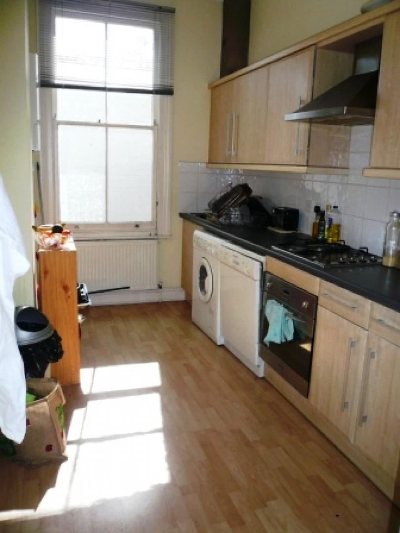 			2 Bedroom, 1 bath, 1 reception Flat			 Dyne Road, BRONDESBURY/KILBURN