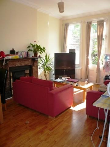 			2 Bedroom, 1 bath, 1 reception Flat			 Dyne Road, BRONDESBURY/KILBURN