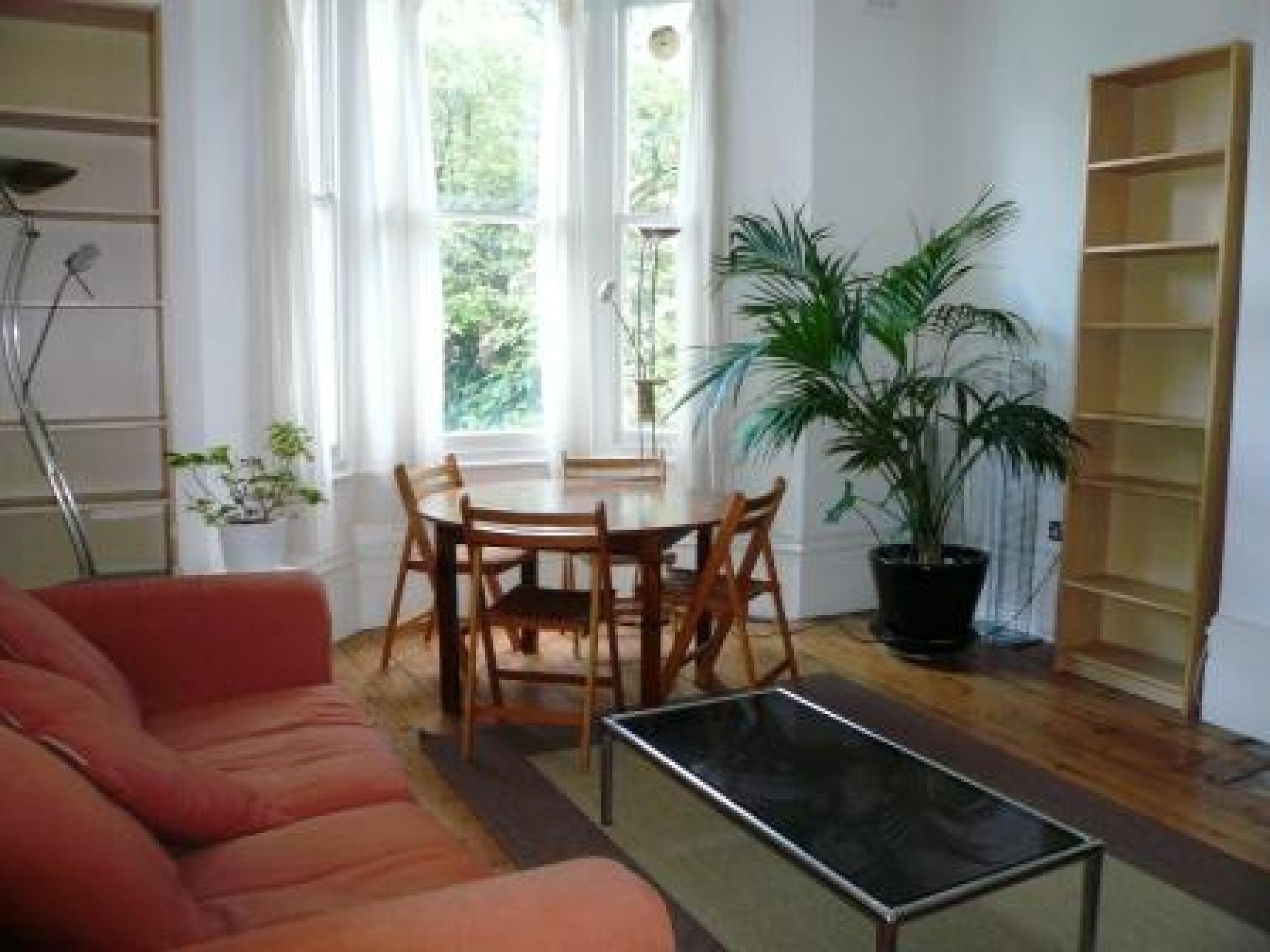 			1 Bedroom, 1 bath, 1 reception Flat			 Brondesbury Road, QUEENS PARK NW6