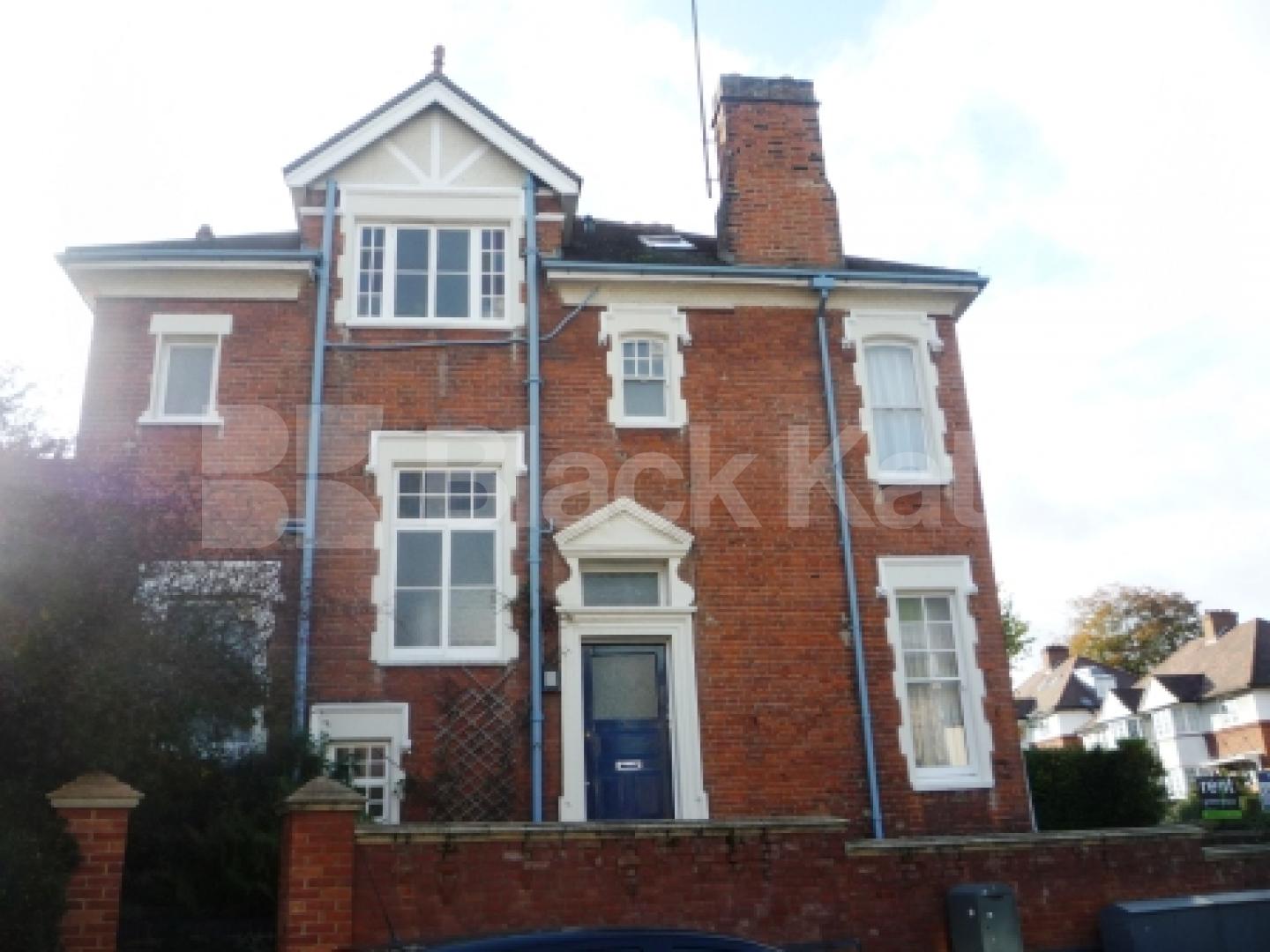 			LET!, 2 Bedroom, 1 bath, 1 reception Flat			 Wolseley Road, CROUCH END