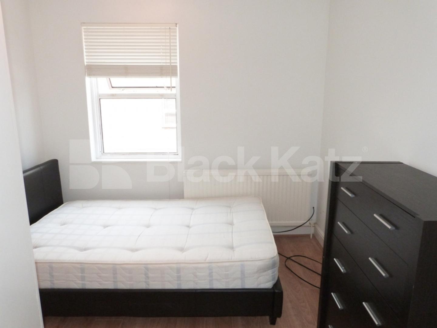 			House in Mews, 3 Bedroom, 1 bath, 1 reception House			 Wightman Road, HARINGEY