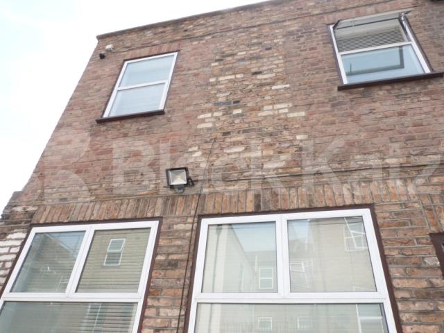 			House in Mews, 3 Bedroom, 1 bath, 1 reception House			 Wightman Road, HARINGEY