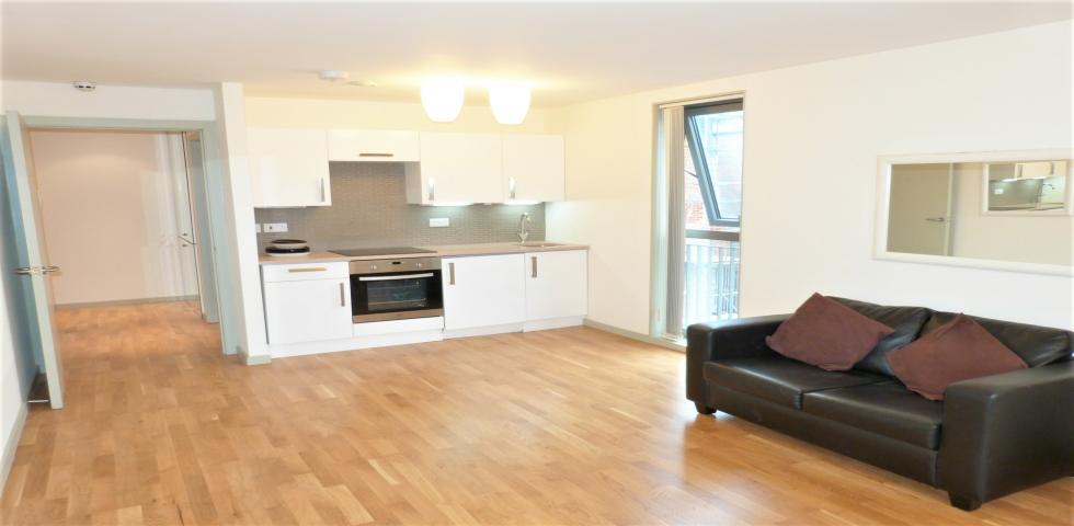			Studio Apartment, 1 bath, 1 reception Flat			 Victoria Road, QUEENS PARK