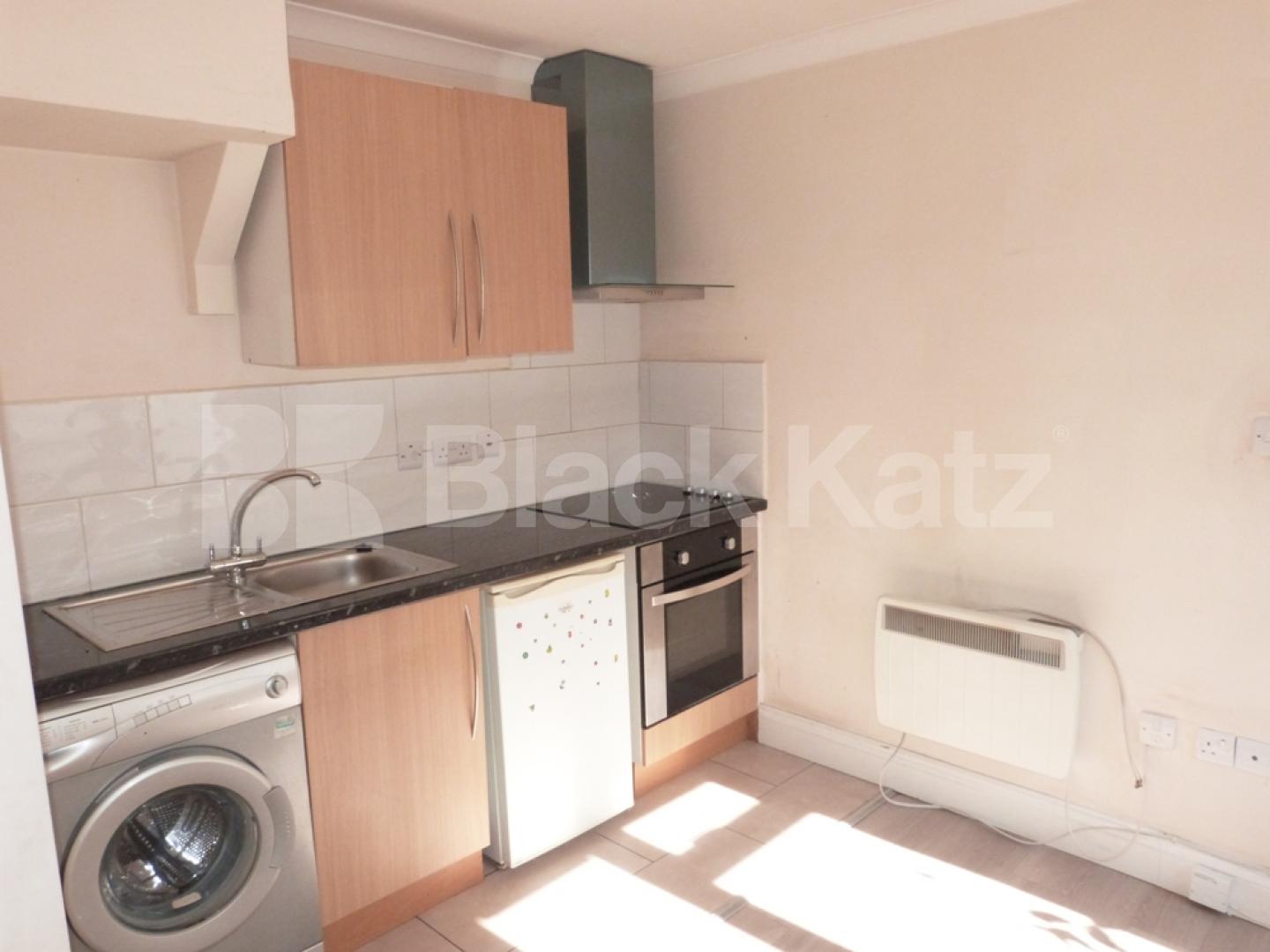 			Studio Apartment, 1 bath, 1 reception Studio			 Hornsey High Street, Hornsey