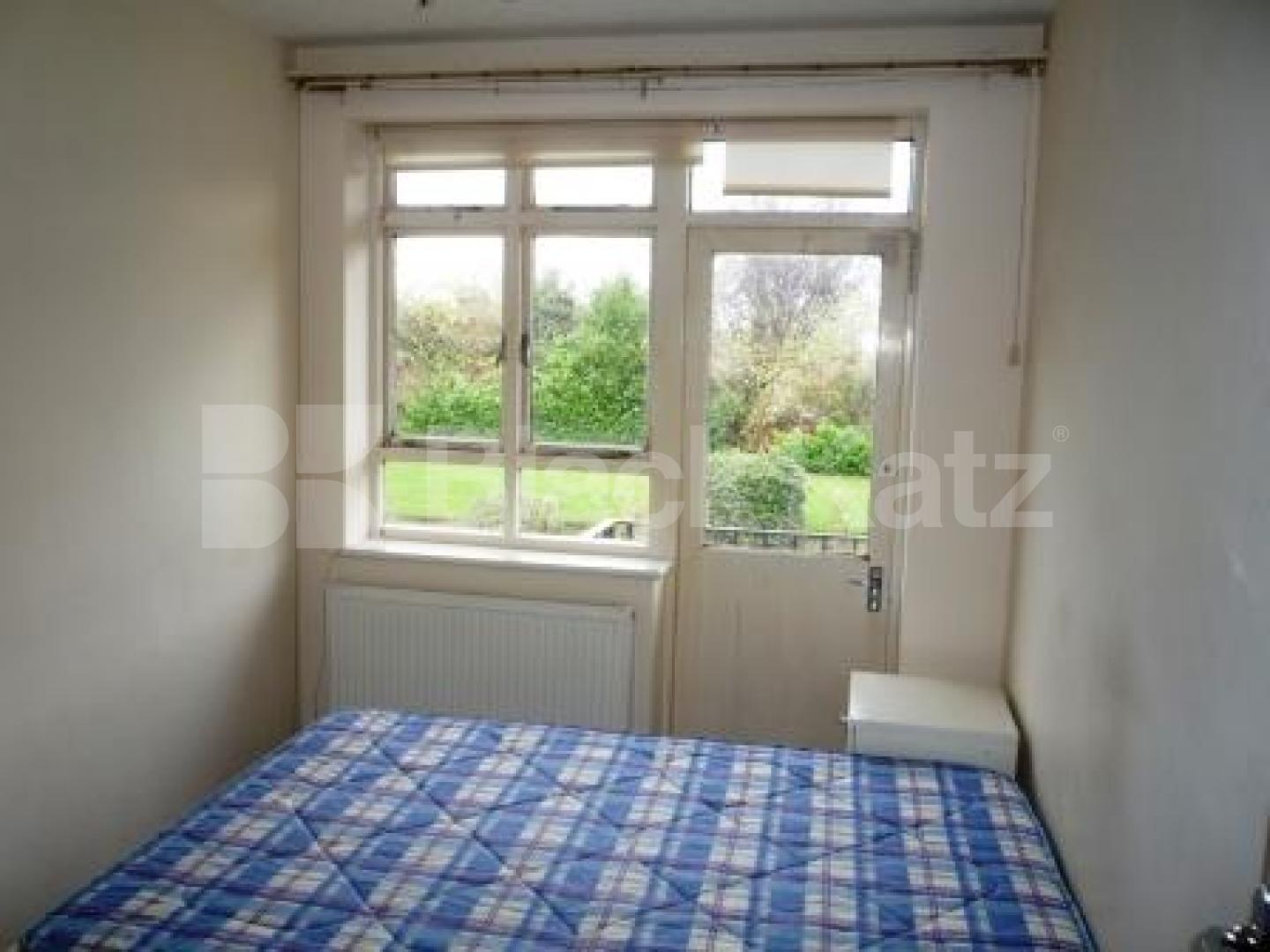 			3 Bedroom, 1 bath, 1 reception Ground Floor Flat			 Creighton Avenue, MUSWELL HILL N10