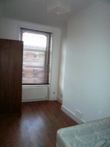 			2 Bedroom, 1 bath, 1 reception Flat			 Kilburn High Road, KILBURN