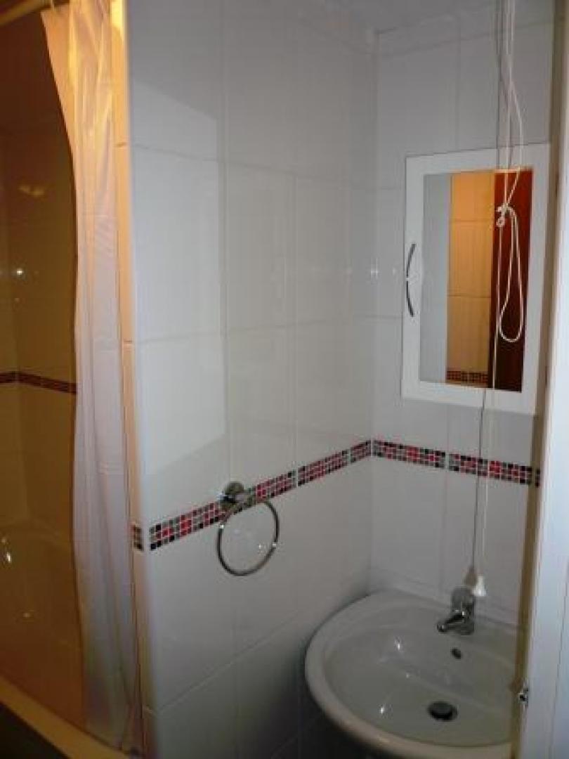 			2 Bedroom, 1 bath, 1 reception Flat			 Kilburn High Road, KILBURN