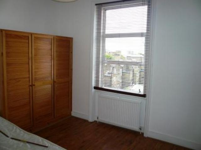 			2 Bedroom, 1 bath, 1 reception Flat			 Kilburn High Road, KILBURN