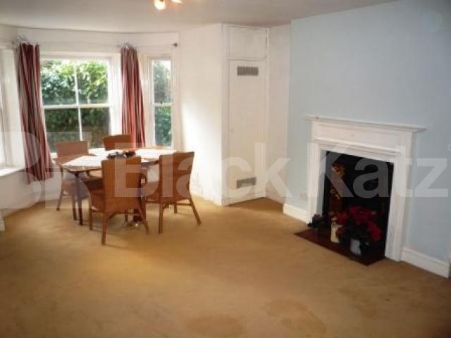 			2 Bedroom, 1 bath, 1 reception Flat			 Crouch Hill, CROUCH END