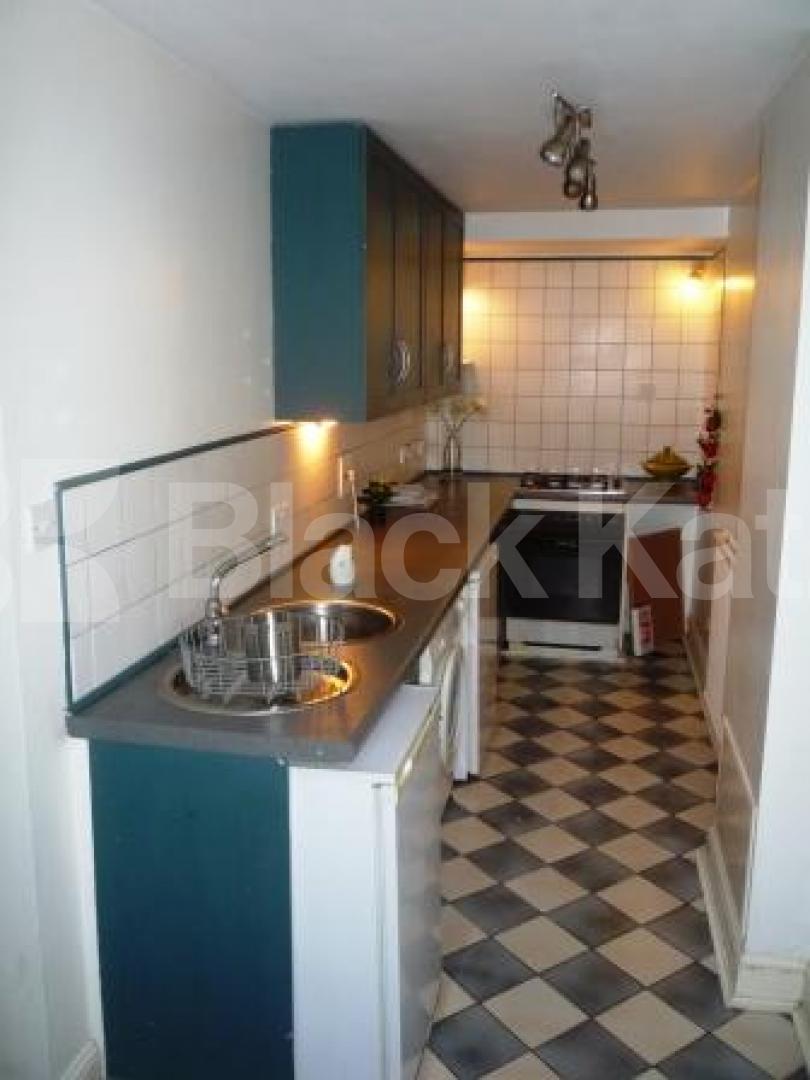 			2 Bedroom, 1 bath, 1 reception Flat			 Crouch Hill, CROUCH END