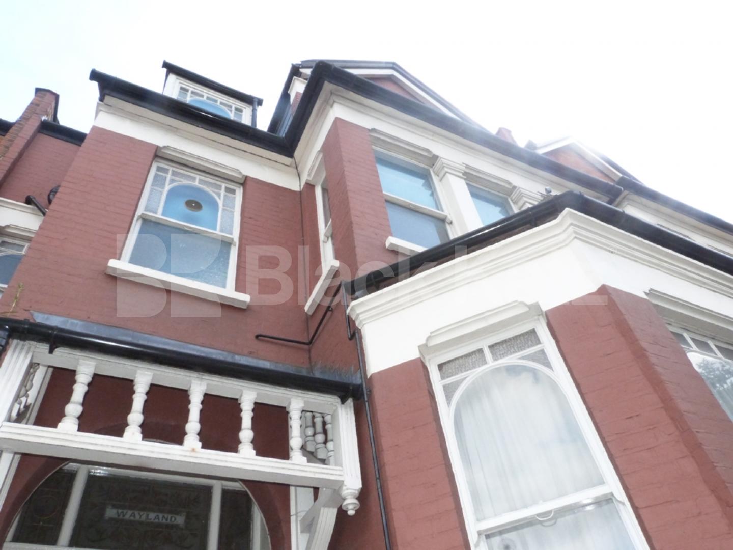 			PRICE INCLUDES ALL BILLS, Studio Apartment, 1 bath, 1 reception Studio			 Alexandra Park Road, Muswell Hill