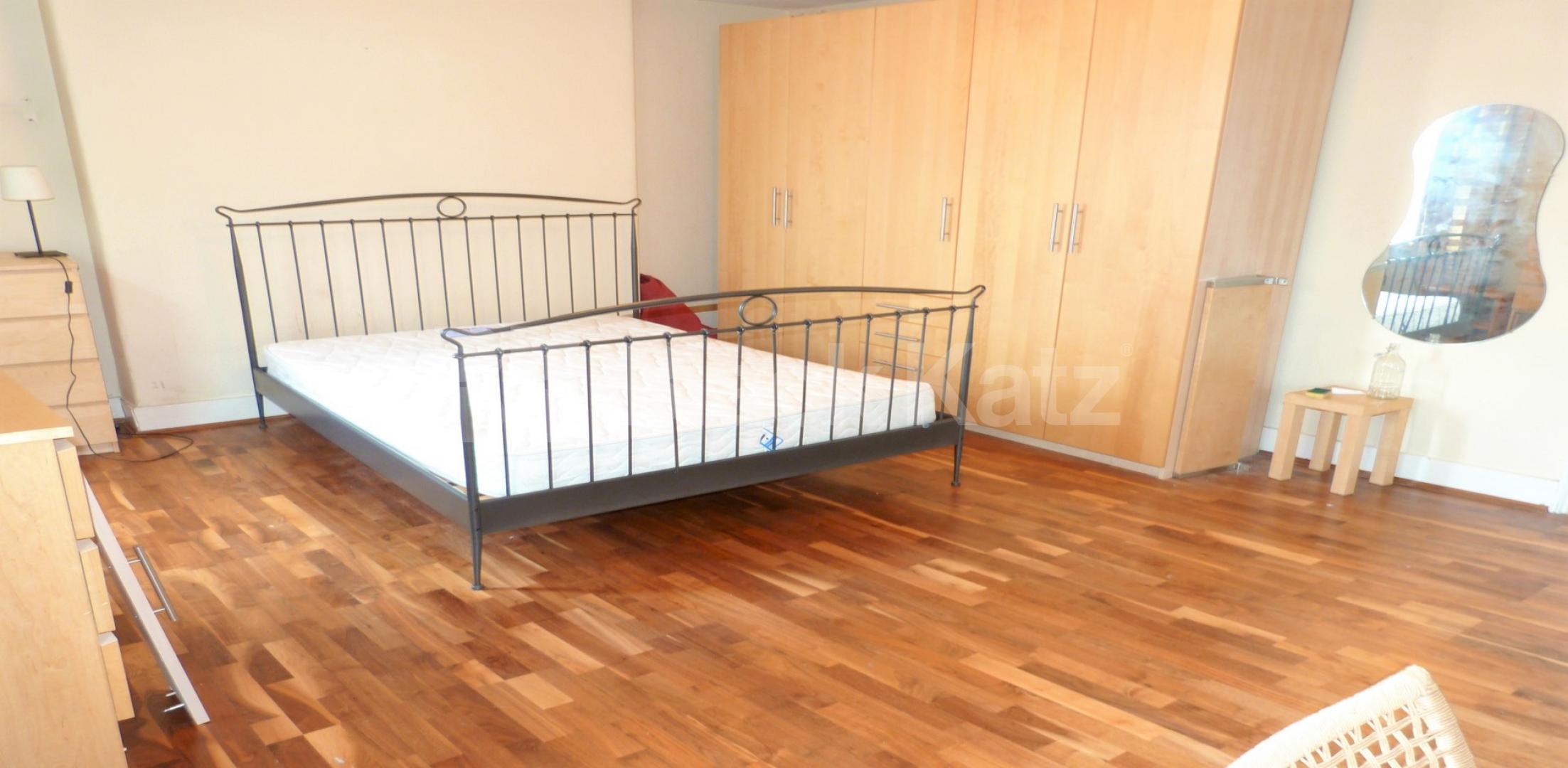 			2 Bedroom, 1 bath, 1 reception Flat			 Shepherds Bush Road, Shepherds Bush